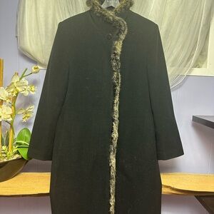 Black Vintage London Fog  Coat with real Fur Trim Wool Cashemere